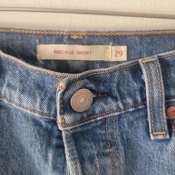 Levis Ribcage Denim Raw Hem Blue Jean Shorts Size 29 Button Fly - Picture 3 of 11